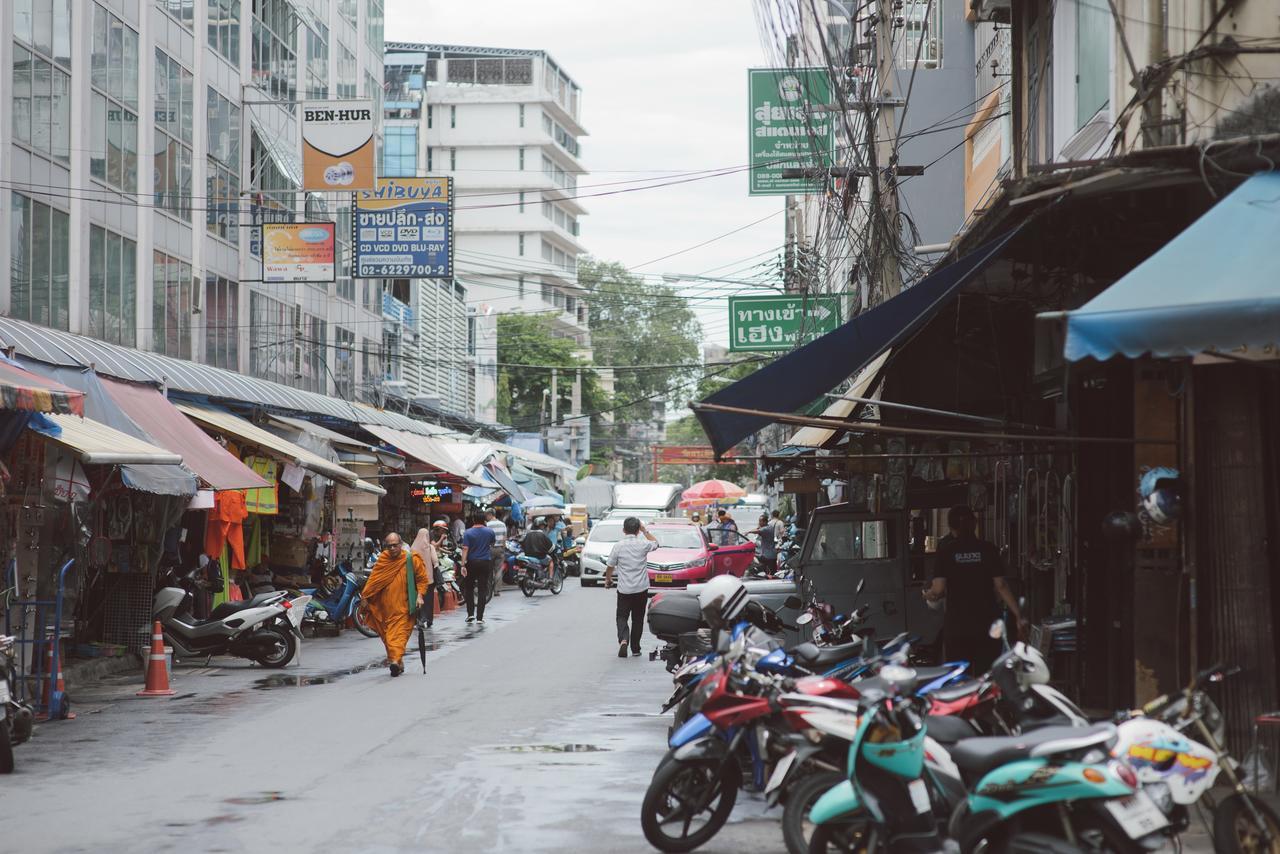 Peace Factory Hostel Bangkok Exterior photo