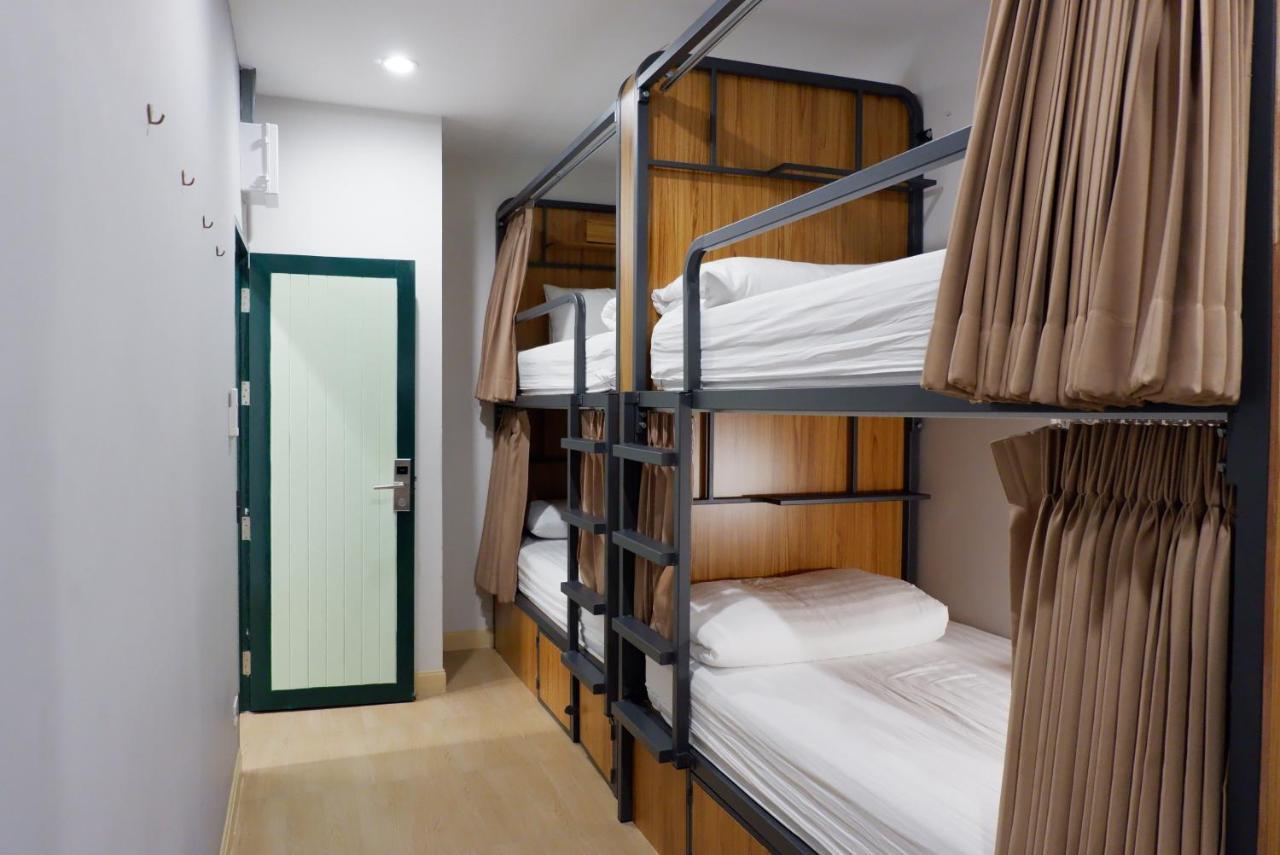 Peace Factory Hostel Bangkok Exterior photo
